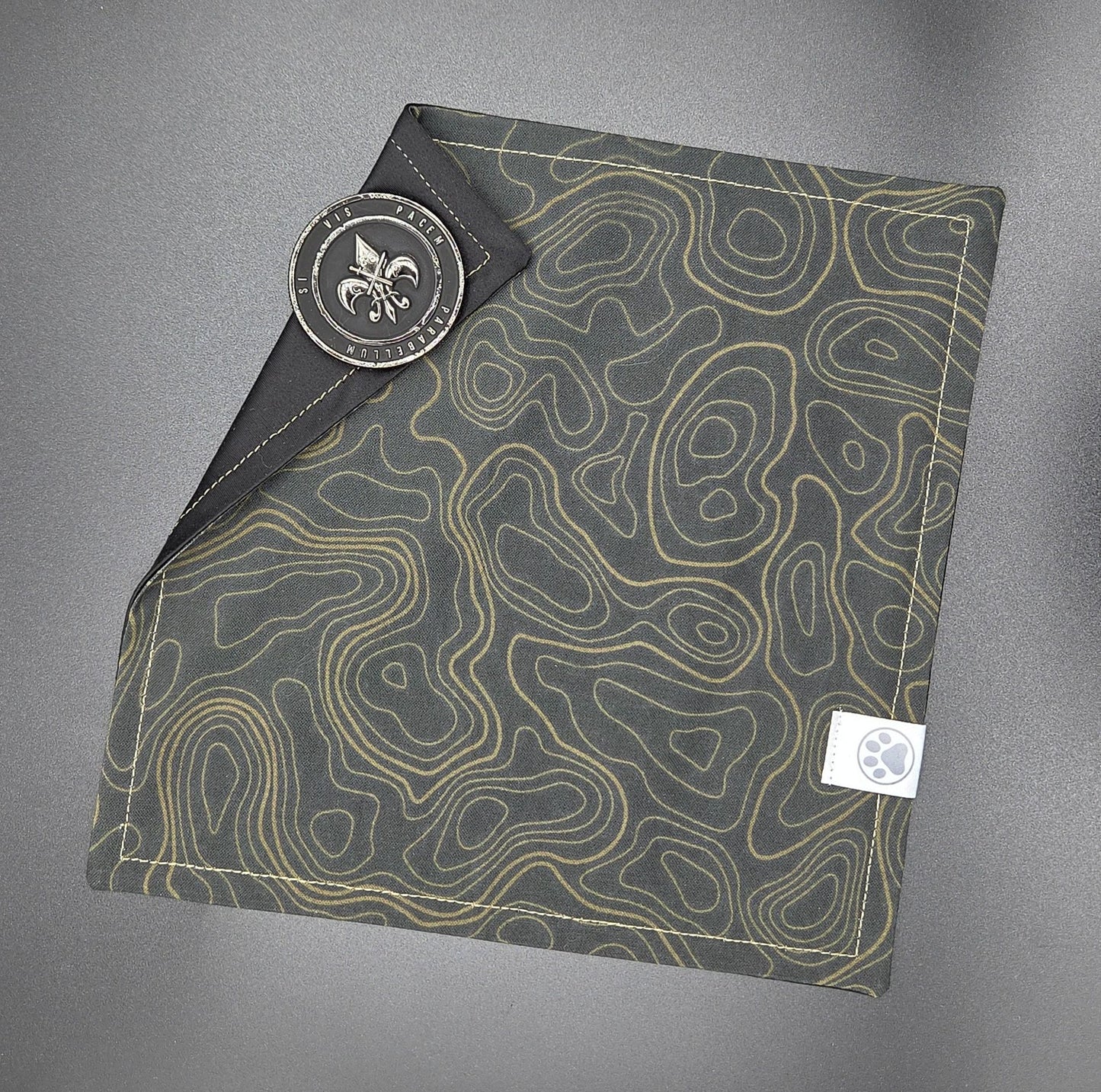 Dark Earthy Green Topo